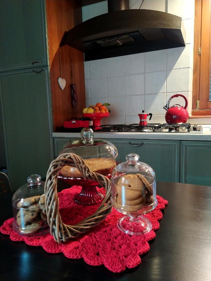 Cascina Roella Guest House Monforte D'Alba Phòng bức ảnh